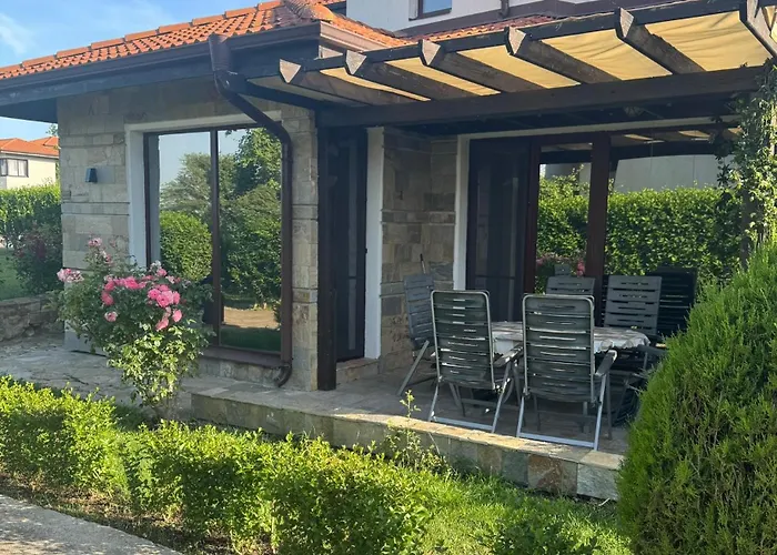 Rada, Bay View Apartment Kosharitsa